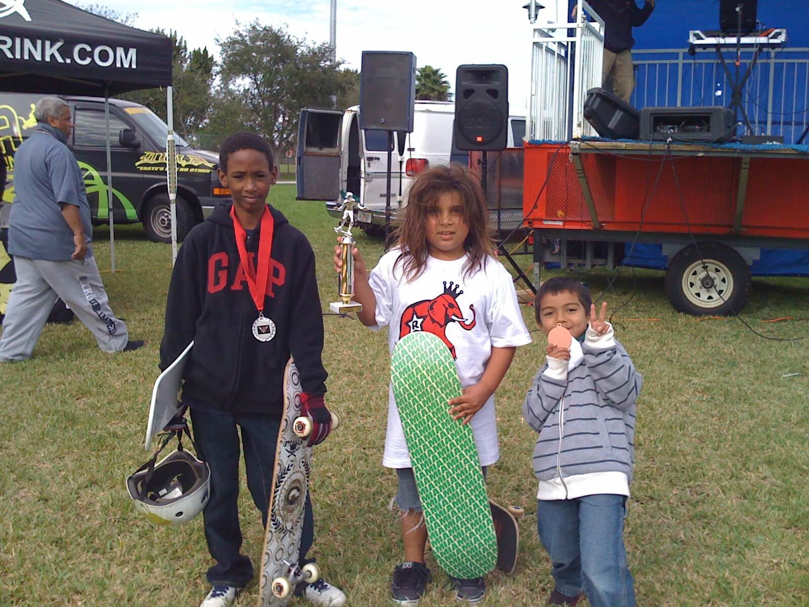 Jose Castillo 1st SKATE competition, Westwind Lakes Skatepark. He was the ONLY 6-YEAR-OLD competing. December 20, 2009